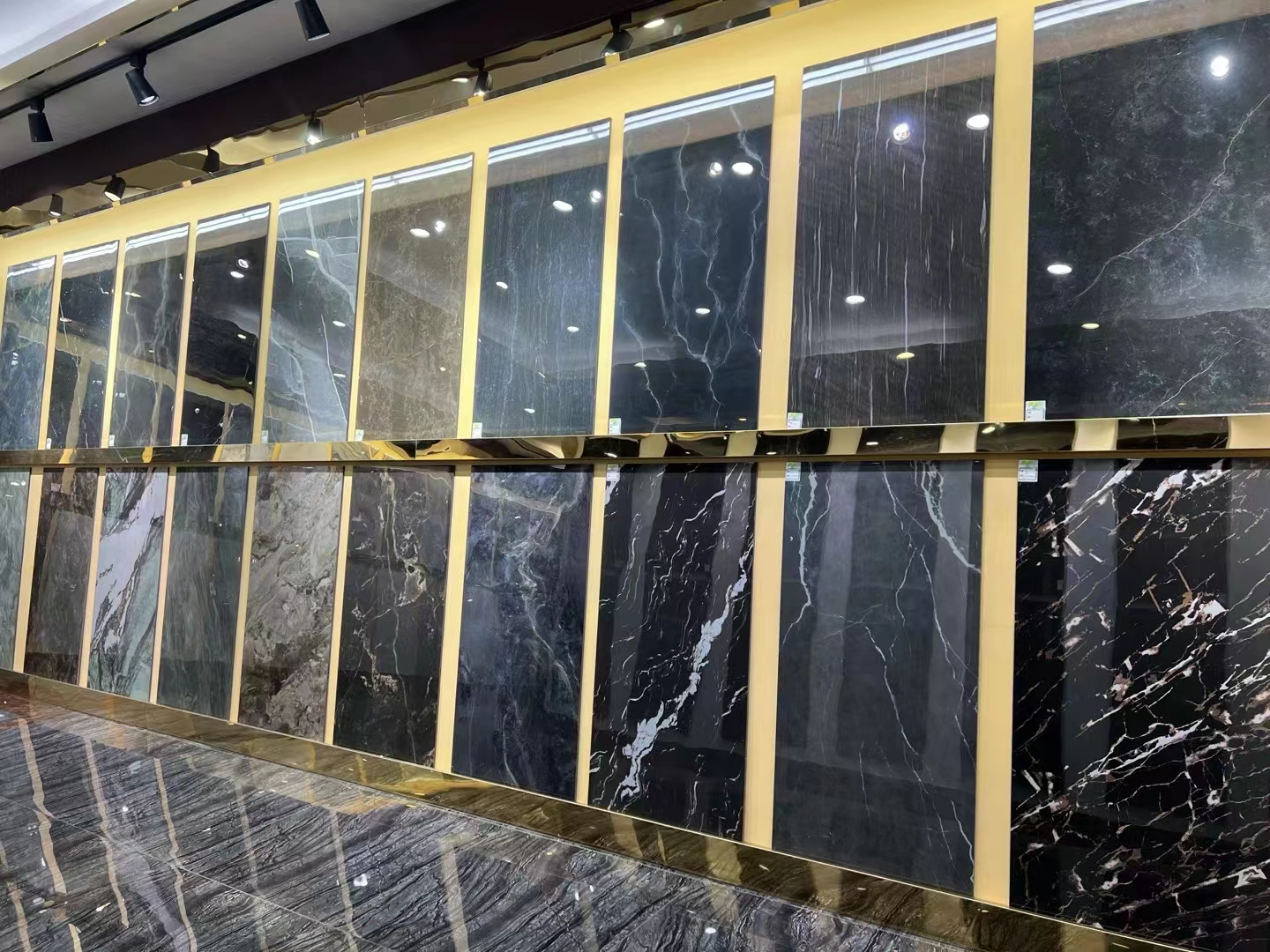  နောက်ဆုံးပေါ် ဆန်းသစ်တီထွင်မှု စဉ့်ကူးကြွေပြား